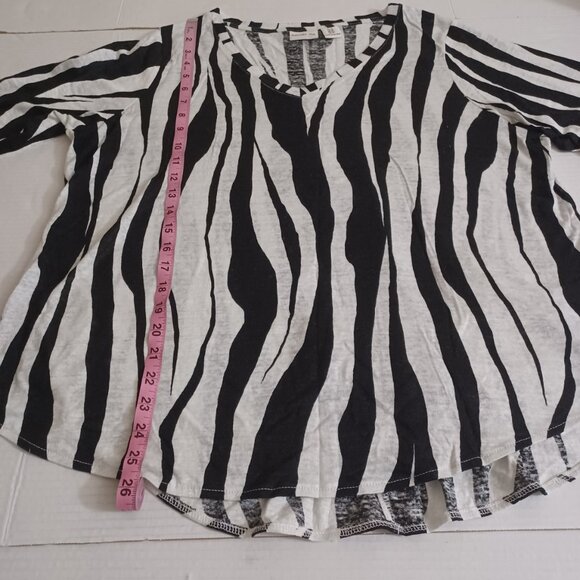 RACHEL ZOE LIGHTWEIGHT V-NECK 3/4 SLEEVE ZEBRA PRINT TOP 100% LINEN - Picture 5 of 9